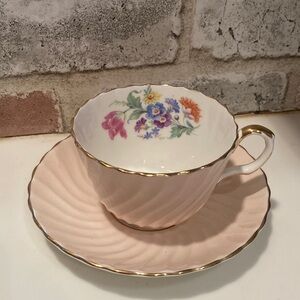 Aynsley Pale Pink Swirl Tea Cup & Saucer Set Bone China Made in England Floral